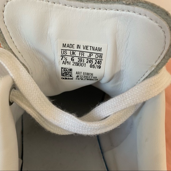 Adidas Classic Stan Smith Women’s Sneakers - Picture 9 of 10